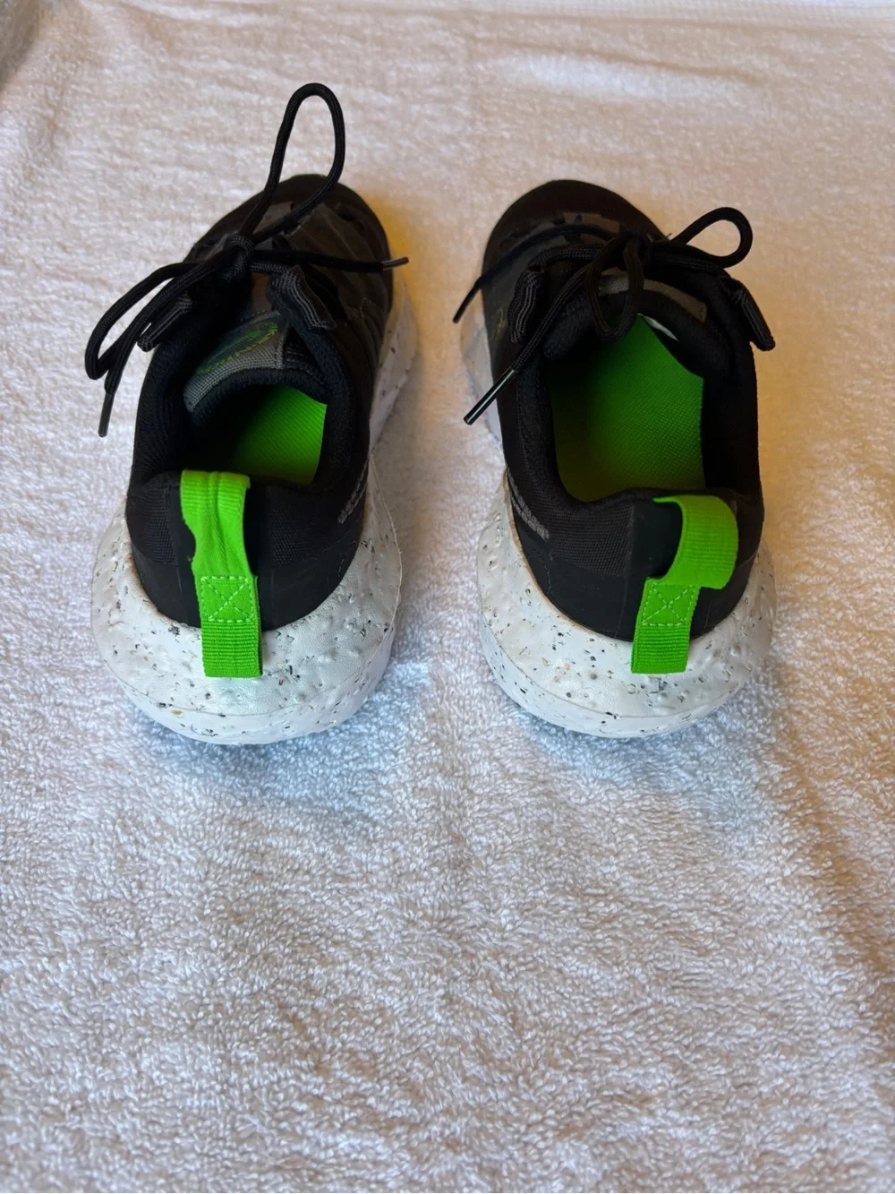 Nike - Men’s Crater Impact Run Shoes w/Neon Green Accents style DB2477-001. Sz 7